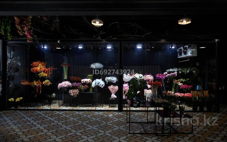 Цветочный магазин, 215 м² за 8.5 млн 〒 в Шымкенте, Аль-Фарабийский р-н — фото 3