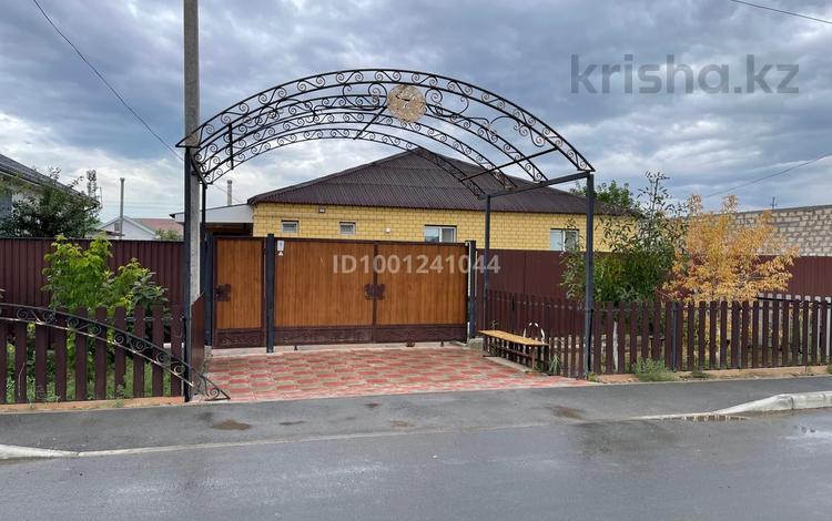 Отдельный дом · 4 комнаты · 200 м² · 8 сот., мкр Балауса, Шакен ниязбекова 73 за 35 млн 〒 в Атырау — фото 2