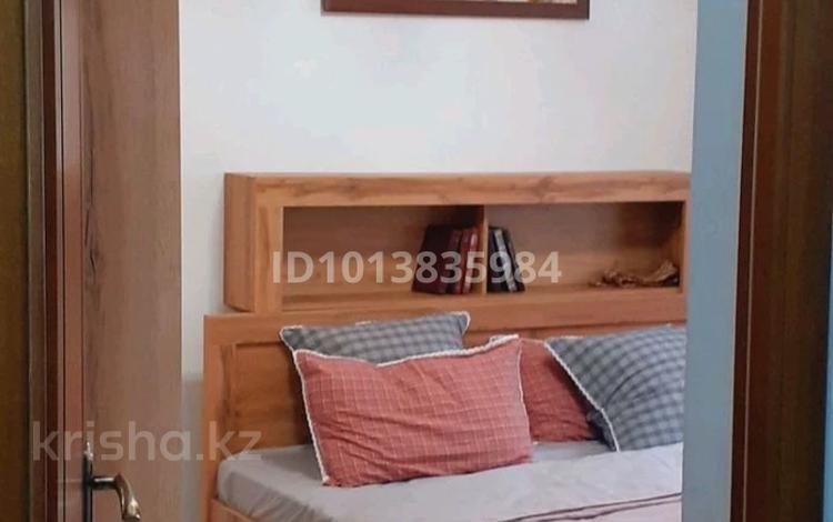 5-бөлмелі пәтер · 85 м² · 1/5 қабат, Сулейманова 18A, бағасы: 300 000 ₸ в Таразе — фото 2