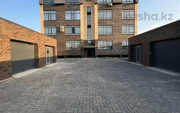1-бөлмелі пәтер · 60.7 м² · 3/3 қабат, Базарбая Жуманиязова, бағасы: 23 млн ₸ в Уральске — фото 2