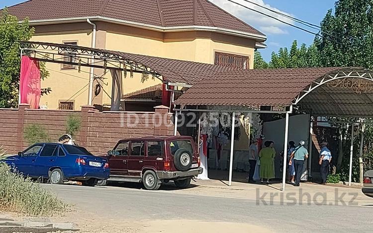 Жеке үй · 8 бөлме · 300 м², Кызылжар 10 — Уг. ул. Атырау, бағасы: 750 000 ₸ в  — фото 2
