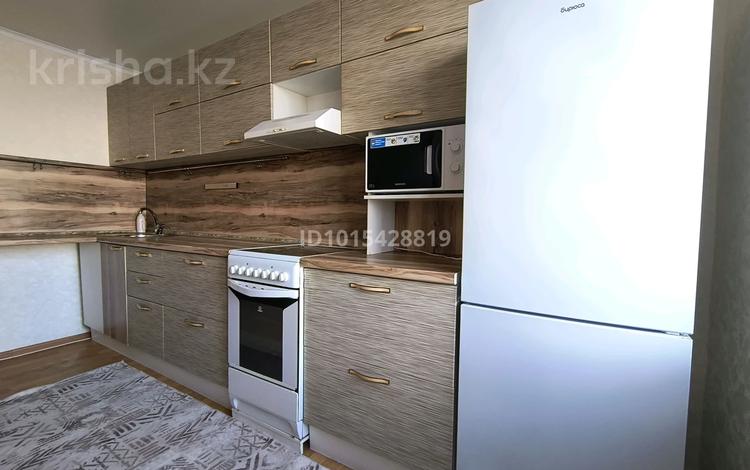 2-комнатная квартира · 61 м² · 3/9 этаж, Павлова 93/1 — Угол Чокина Павлова за 230 000 ₸ в Павлодаре — фото 2