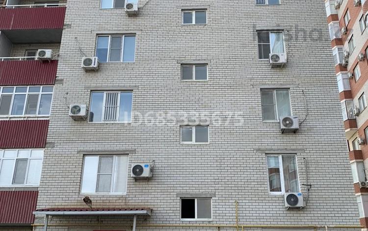 1-бөлмелі пәтер · 44.6 м² · 5/5 қабат, мкр Нурсая, улица Таумуша Жумагалиева 21, бағасы: 150 000 ₸ в Атырау — фото 2