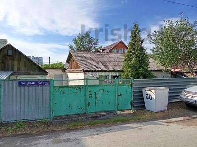 Отдельный дом · 6 комнат · 109 м² · 8 сот., Пищевая 60 — Район кондитерской фабрики, автояпонии за 22 млн ₸ в Караганде, Казыбек би р-н