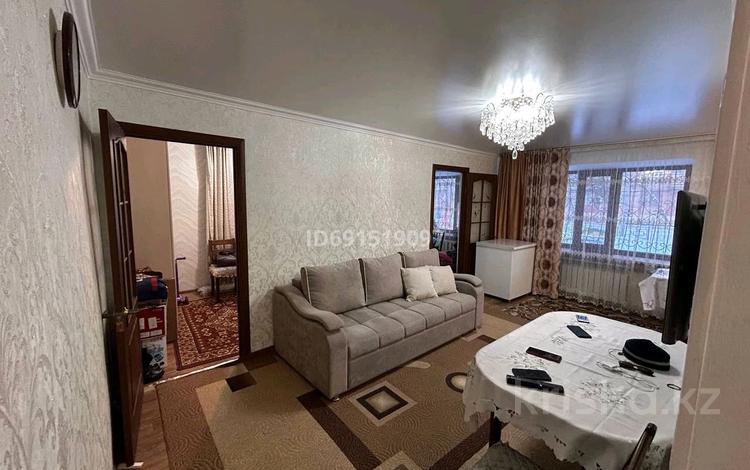 3-комнатная квартира · 42.1 м² · 1/4 этаж, Глинки 43 — Магазин Рассвет, остановка технологический за 17 млн ₸ в Семее — фото 2