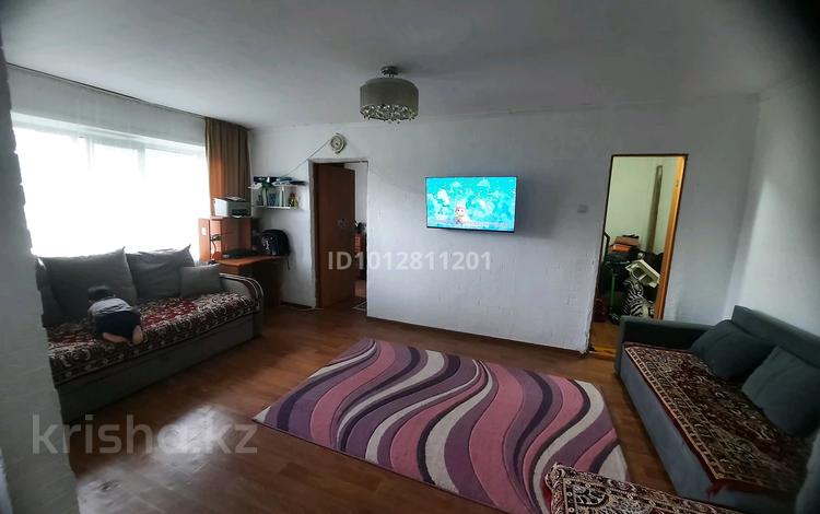 2-бөлмелі пәтер · 42 м² · 1/4 қабат, Алтынсарина 12 — Абая-Алтынсарина (Мира), бағасы: 180 000 ₸ в Кокшетау — фото 2