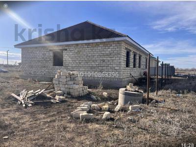 Үйдің бір бөлігі · 4 бөлме · 210 м² · 10 сот., жилой массив Бауырластар, Бауырластар 3 106 — 1м, бағасы: 15 млн ₸ в Актобе