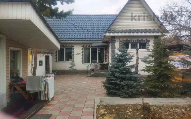 Отдельный дом · 3 комнаты · 80 м² · 6.8 сот., Омарова 53/4 за 100 млн ₸ в Алматы, Жетысуский р-н — фото 2