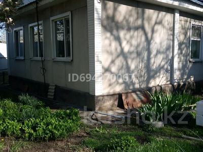 Отдельный дом · 4 комнаты · 70 м² · 7.2 сот., мкр Кемел (Первомайское) Космическая 38 — Юности за 44 млн ₸ в Алматы, Жетысуский р-н