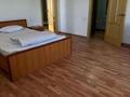 3-комнатная квартира · 90 м² · 3/10 этаж · помесячно, Желтоксан 17А — Риксос гостиница за 300 000 〒 в Шымкенте, Аль-Фарабийский р-н — фото 3