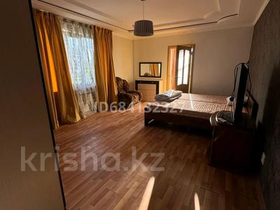 3-комнатная квартира · 98 м² · 3/10 этаж, Желтоксан 17А — Риксос гостиница за 280 000 〒 в Шымкенте, Аль-Фарабийский р-н