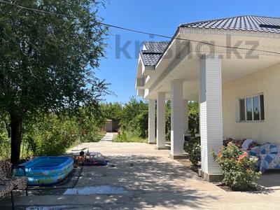 Дом · 6 комнат · 250 м², Ыкылас 3 21 — Жарылкапов и ерубаев за 25 000 〒 в Туркестане