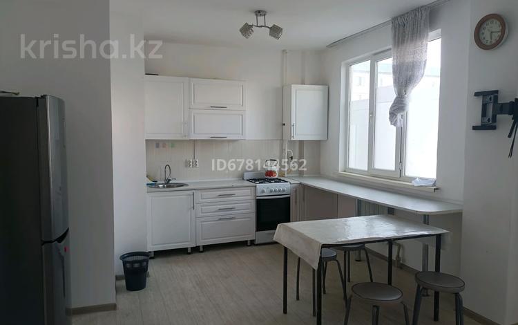 2-комнатная квартира · 65 м² · 2/5 этаж, Сырым Датова 35А за 180 000 ₸ в Атырау — фото 11