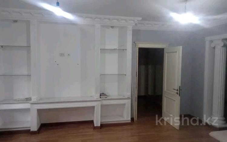 2-комнатная квартира, 85 м², 2/5 этаж помесячно, мкр Дорожник 36