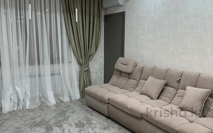 6-комнатная квартира · 200 м² · 8/12 этаж, Аль-Фараби 1а за 249 млн ₸ в Алматы, Медеуский р-н — фото 3