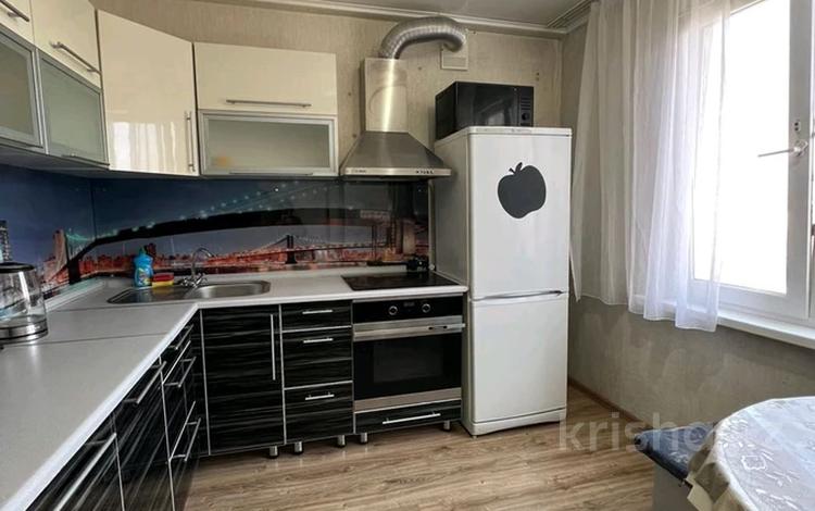 3-комнатная квартира · 71.8 м² · 6/6 этаж, проспект Сатпаева 13/4 за 26.3 млн ₸ в Усть-Каменогорске, Ульбинский — фото 2