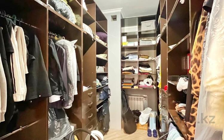 2-бөлмелі пәтер · 112 м² · 8/12 қабат, Варламова, бағасы: 72 млн ₸ в Алматы, Алмалинский р-н — фото 2