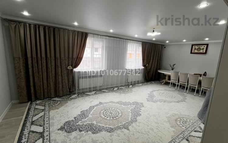 Отдельный дом · 4 комнаты · 145 м² · 10 сот., мкр Жастар 2, Егінді 60 за 45 млн ₸ в Актобе, жилой массив Жанаконыс — фото 2