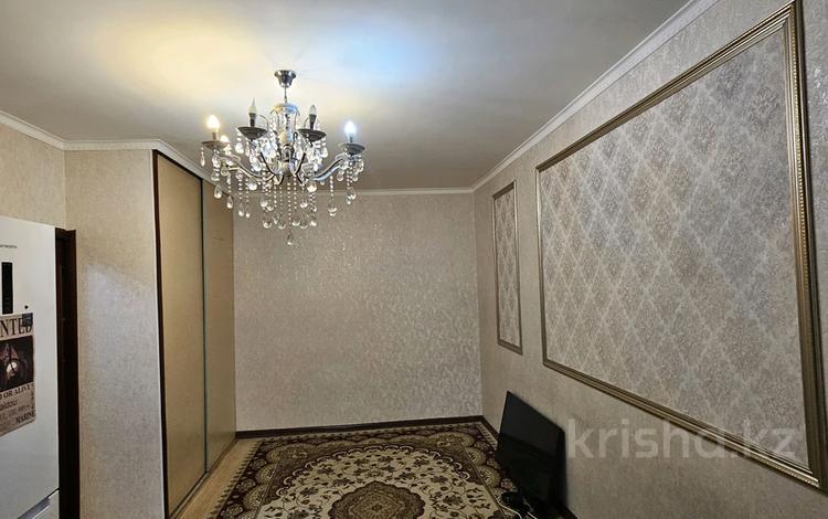 1-комнатная квартира, 40 м², 1/6 этаж, мкр Кокжиек, Көкжиек ш/а. за 17.2 млн 〒 в Алматы, Жетысуский р-н — фото 2