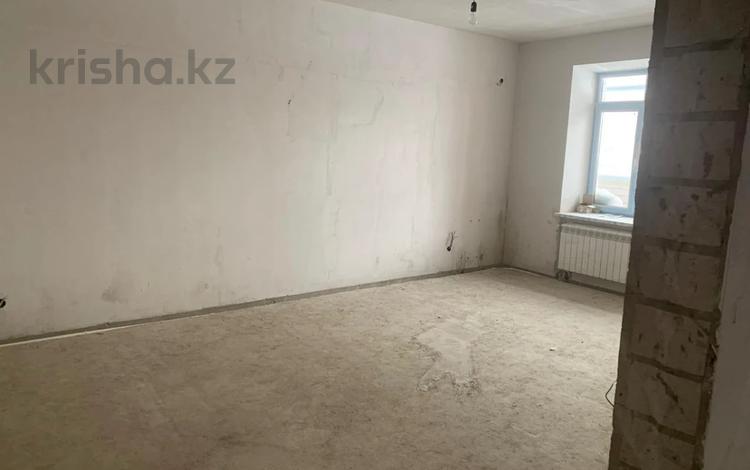 4-комнатная квартира, 155.4 м², 3 этаж, мкр. Алтын орда