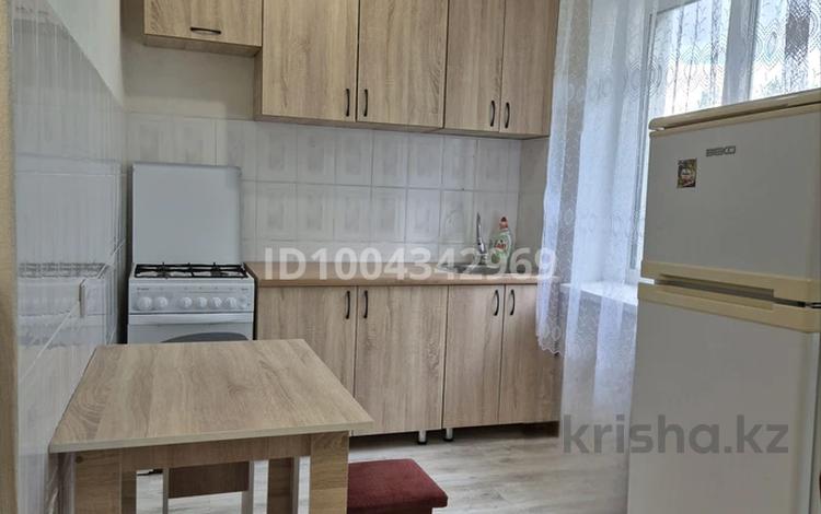 3-комнатная квартира · 60 м² · 5/5 этаж, проспект Республики 21 — Кенесары, Иманова за 300 000 ₸ в Астане, Сарыарка р-н — фото 2