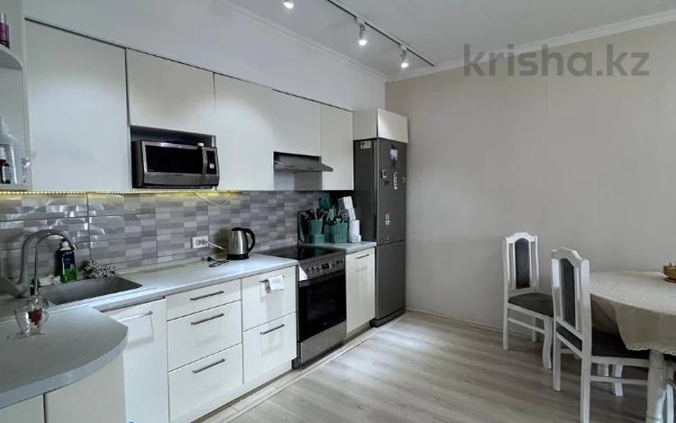 2-комнатная квартира · 53 м² · 6/17 этаж, Тауелсиздик 34 за ~ 31.6 млн ₸ в Астане, Сарайшык р-н — фото 19