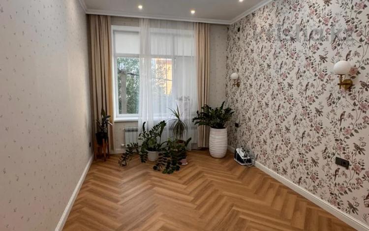 2-комнатная квартира · 84.9 м² · 2/3 этаж, Ильяса Есенберлина за 36.5 млн ₸ в Уральске — фото 2