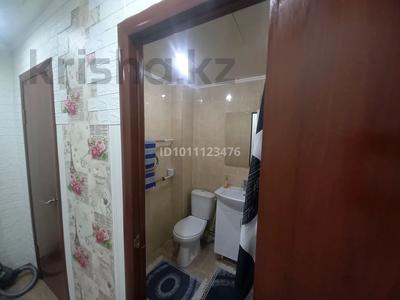 2-комнатная квартира · 44 м² · 2/5 этаж, Майкудук, Майкудук, 16й микрорайон за 12 млн 〒 в Караганде, Алихана Бокейханова р-н