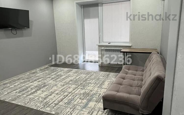 1-бөлмелі пәтер · 45 м² · 2/9 қабат, мкр Жана Орда — Ул.Самал 72/3 , 10 мкр , д/с мурагер , сош 37, бағасы: 17 000 〒 в Уральске — фото 2