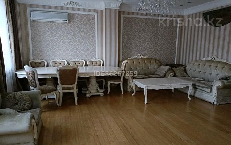 3-комнатная квартира · 143 м² · 2/4 этаж, Иманова 9 за 430 000 〒 в Астане, р-н Байконур — фото 3