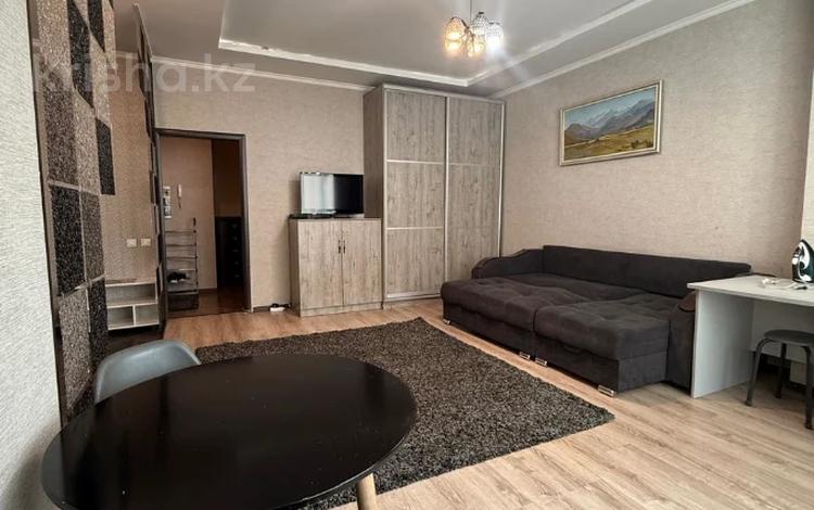 1-комнатная квартира · 56 м² · 5/20 этаж, Евгения Брусиловского за 250 000 ₸ в Алматы, Алмалинский р-н — фото 3