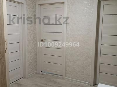 3-бөлмелі пәтер · 63 м² · 3/5 қабат, Абая, бағасы: 21 млн ₸ в Жезказгане