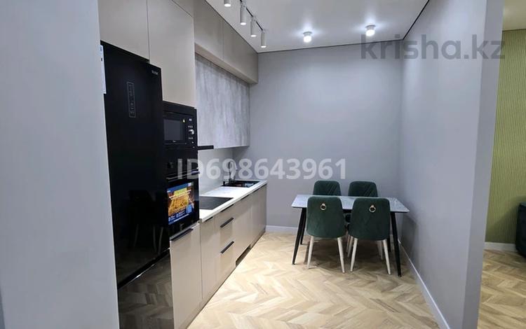 2-бөлмелі пәтер · 65 м² · 2/17 қабат, проспект Абая 165 — Тургут Озала, бағасы: 500 000 ₸ в Алматы, Алмалинский р-н — фото 2
