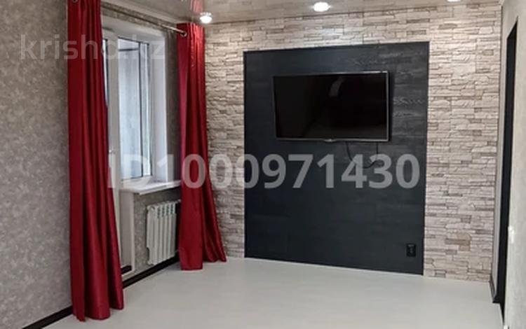 2-бөлмелі пәтер · 50 м² · 3/5 қабат, Проспект Абая 113, бағасы: 180 000 ₸ в Уральске — фото 2