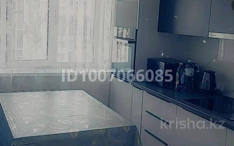 2-бөлмелі пәтер · 55 м² · 12/12 қабат, Кошкарбаева — Рақымжан Қошкарбаева 1141, бағасы: 3 000 ₸ в  — фото 2