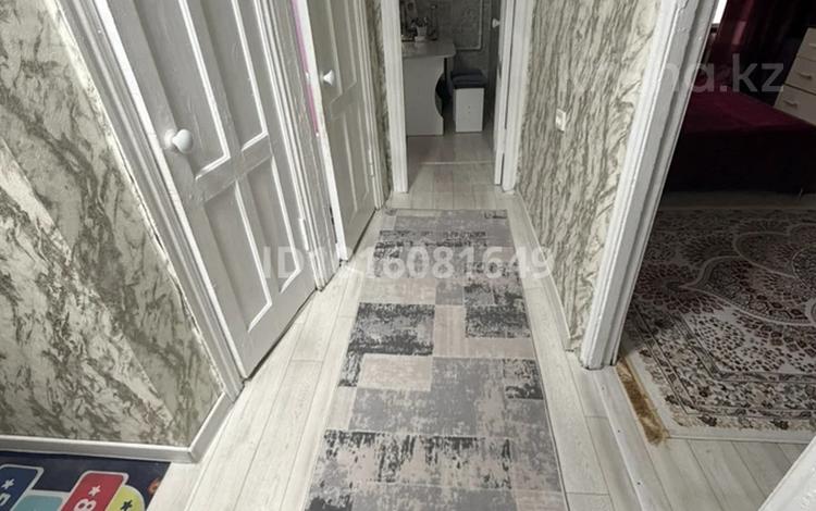3-комнатная квартира · 60 м² · 1/5 этаж, Кабельный 5 5 за 180 000 ₸ в Семее — фото 2