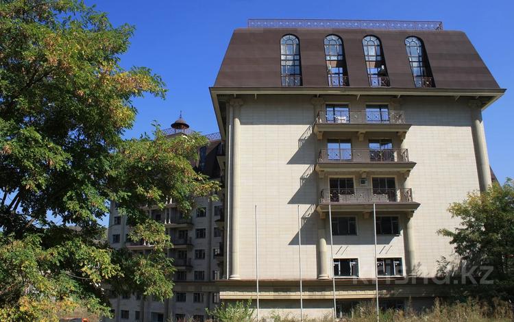 3-комнатная квартира · 123.2 м², Омаровой 35/1 за ~ 94.2 млн 〒 в Алматы, Медеуский р-н — фото 4