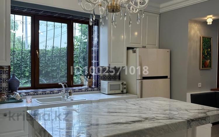 Отдельный дом · 4 комнаты · 264 м² · 10 сот., мкр Ерменсай, Пальгова 32 за 1.6 млн ₸ в Алматы, Бостандыкский р-н — фото 2