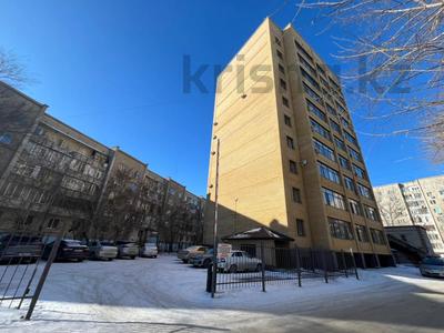 2-бөлмелі пәтер · 82 м² · 3/10 қабат, Победы 13а, бағасы: 45 млн ₸ в Семее