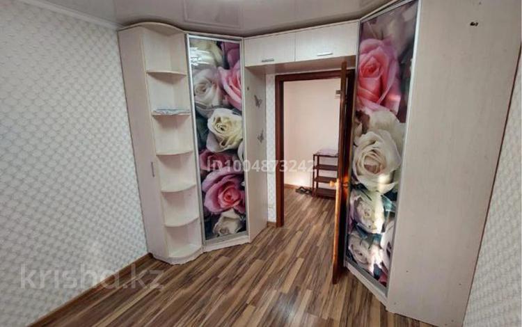 2-бөлмелі пәтер · 42 м² · 2/5 қабат, Громовой 11/1 35, бағасы: 150 000 ₸ в Уральске — фото 2