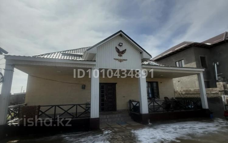 Отдельный дом · 4 комнаты · 200 м² · 8 сот., мкр Ынтымак-2 1643 — Рядом Rose Prom заправки за 50 млн 〒 в Шымкенте, Абайский р-н — фото 2