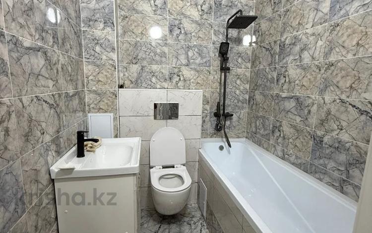 1-комнатная квартира · 40 м² · 2/3 этаж, Жобан молдагалиева 34 за 11.5 млн 〒 в Западно-Казахстанской обл. — фото 2