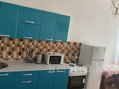 1-бөлмелі пәтер · 50 м² · 7/12 қабат, мкр 5, Пр Алии Молдагулова 3 — Тургенева, бағасы: 8 000 ₸ в Актобе