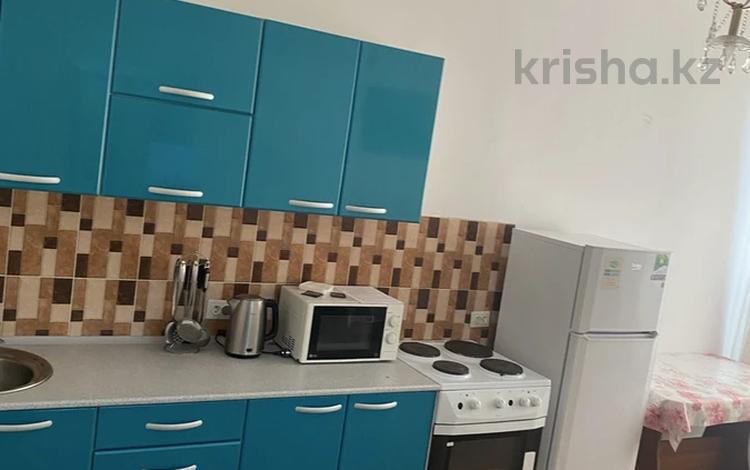 1-бөлмелі пәтер · 50 м² · 7/12 қабат, мкр 5, Пр Алии Молдагулова 3 — Тургенева, бағасы: 8 000 ₸ в Актобе — фото 2