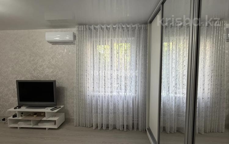 1-бөлмелі пәтер · 35.5 м² · 3/4 қабат, Тастақ-3 ш/а. — Розыбакиева - Толе би, бағасы: 27.5 млн ₸ в Алматы, Алмалинский р-н — фото 2