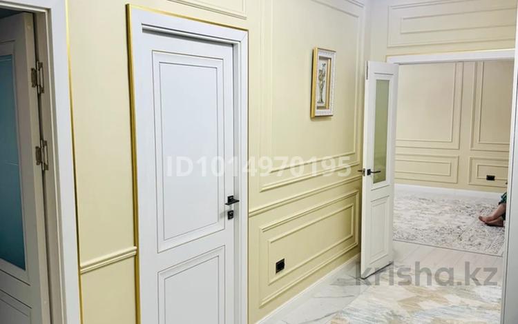2-бөлмелі пәтер · 75.5 м² · 3/9 қабат, Нұрсая ш/а., Абулхайыр хана 74-1, бағасы: 50 млн ₸ в Атырау, мкр Нурсая — фото 2