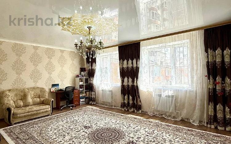 3-комнатная квартира · 106 м², мкр Нурсая, Таумуш Жумагалиев 15 за 37 млн ₸ в Атырау — фото 2