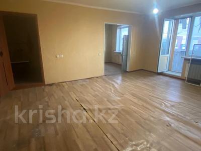 2-комнатная квартира · 54.4 м² · 9/10 этаж, Майкудук, мкр Голубые пруды 4 за 13.5 млн ₸ в Караганде, Алихана Бокейханова р-н