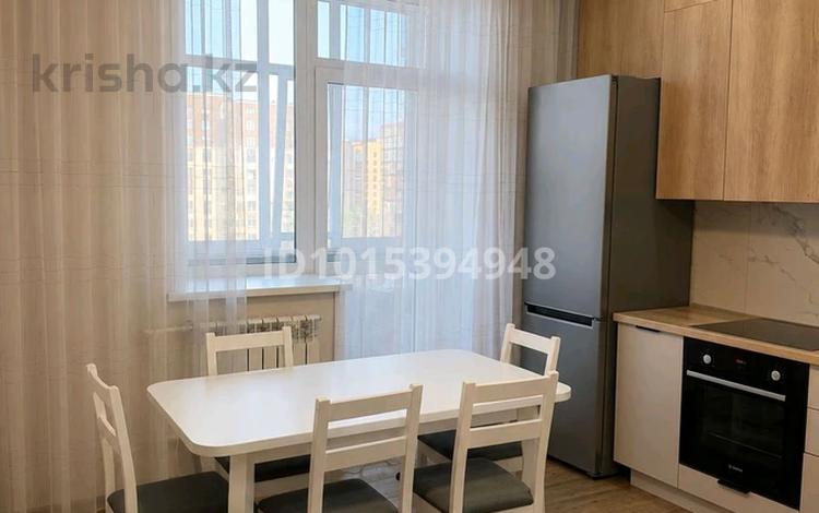 2-бөлмелі пәтер · 83.6 м² · 5/9 қабат, Акана Серэ 28 — Кенесары и Акана Серэ, бағасы: 47 млн ₸ в Кокшетау — фото 2