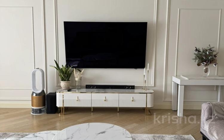 4-комнатная квартира · 160 м² · 5/21 этаж, Аль-Фараби 21 за 208 млн ₸ в Алматы, Бостандыкский р-н — фото 2